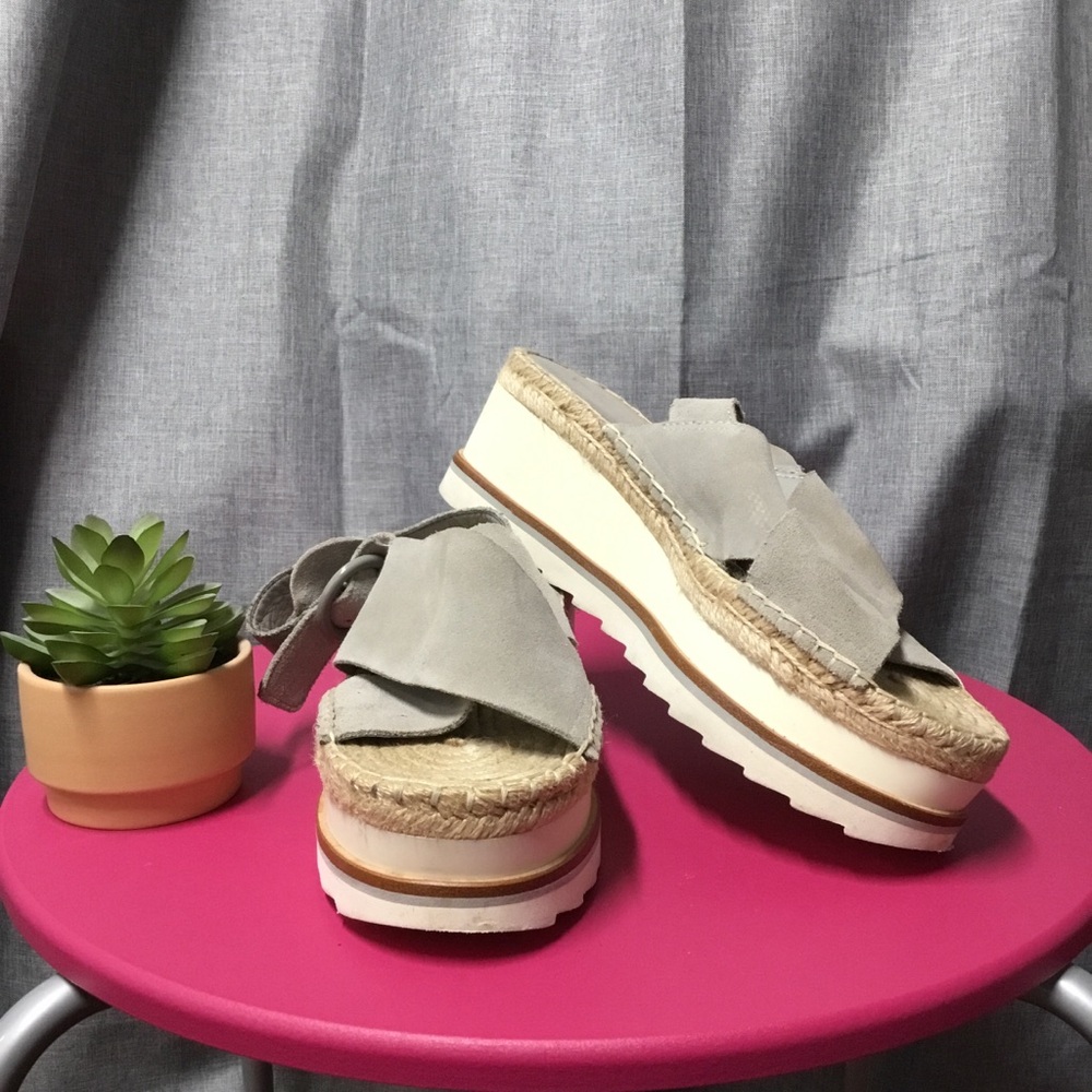 Marc Fisher Wedges